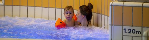 Moeder-Kind-Zwembadcurve-Roermondzwemt